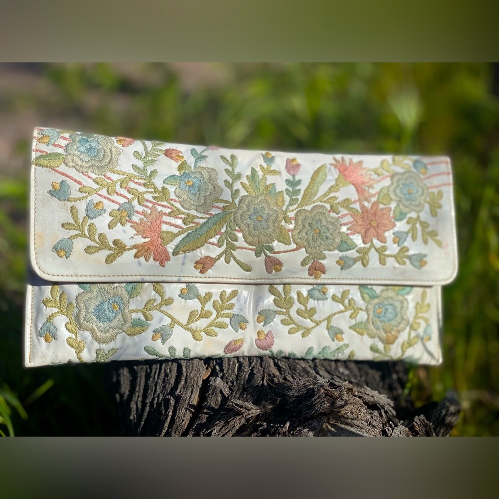 Vintage Zita Rio Original Floral Clutch White and Pastel